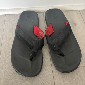 Reef Size 10 Gray Flip Flops